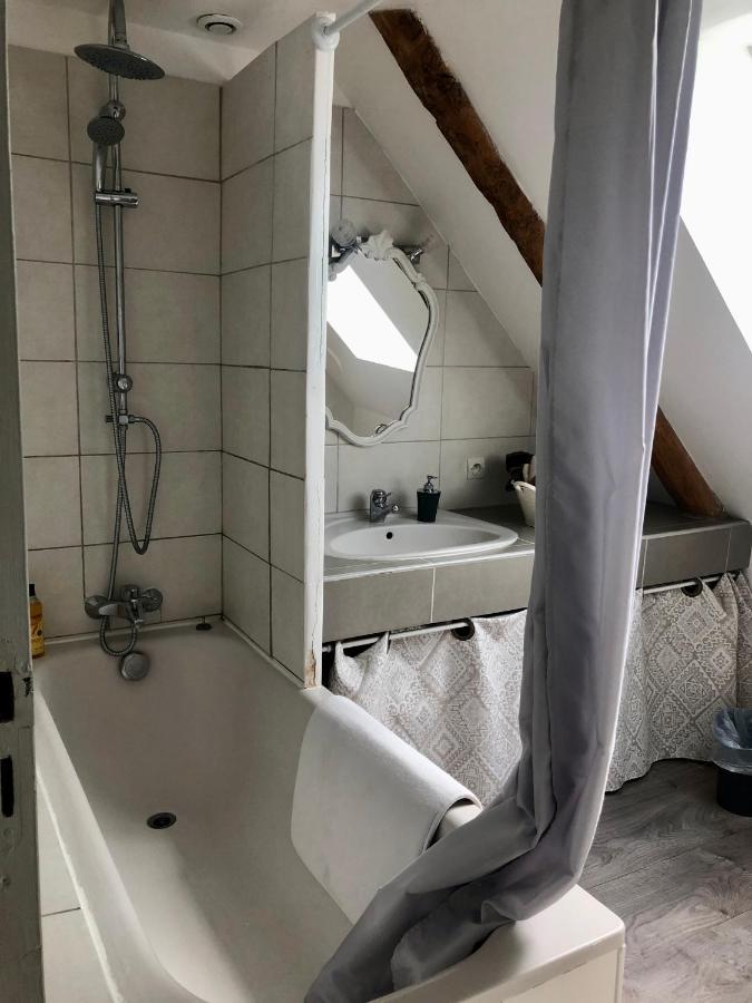 Appartamento Chambre double avec SDB privée au milieu des champs Teloché Esterno foto