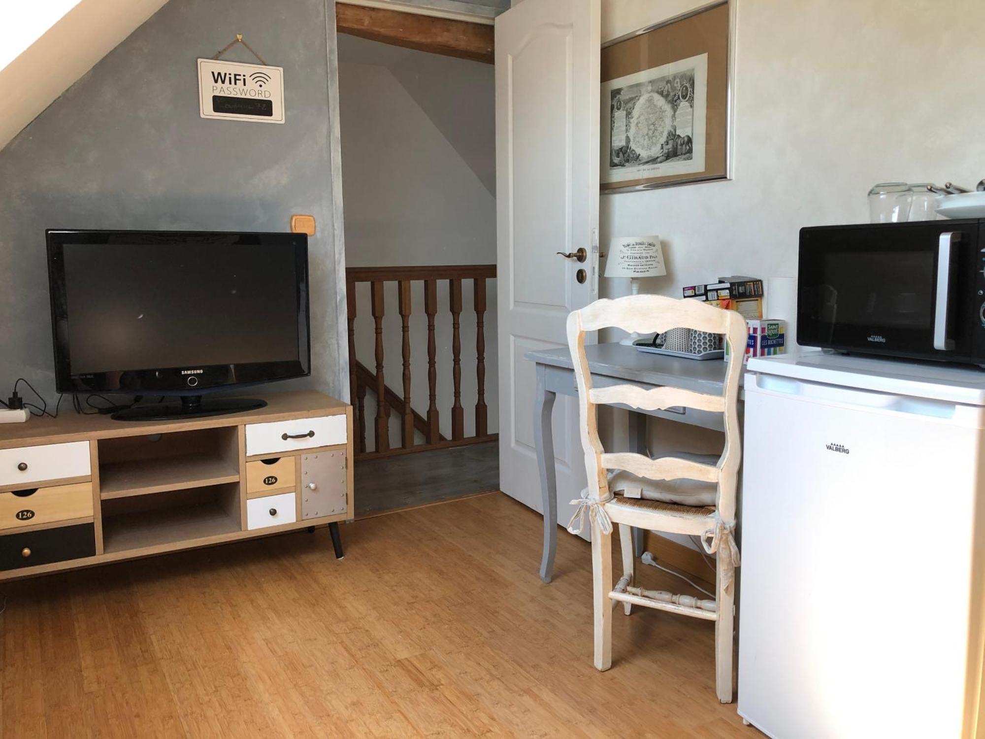 Appartamento Chambre double avec SDB privée au milieu des champs Teloché Esterno foto